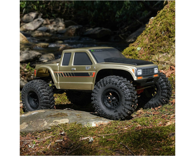 SCX10 III Coyote: 1/10 4WD RTR with Battery and Charger Gold photo
