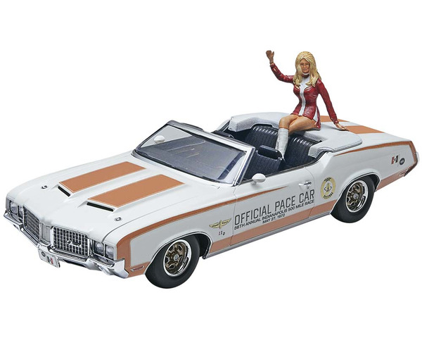 1/25 1972 Olds Indy Pace Car w/Figure photo